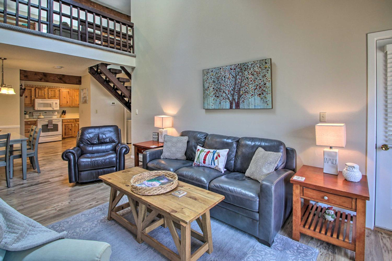 Cozy Bartlett Condo 1 Mi to Attitash Ski Resort!, Carroll