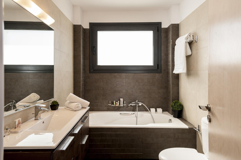 Bathroom 3, Villa Anemi, Crete