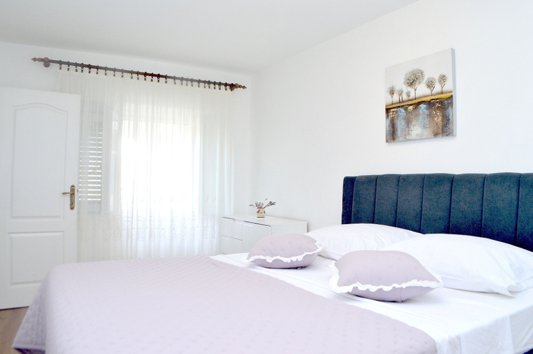 Bedroom 3, One Bedroom Apartment Venilia Ground, Preko