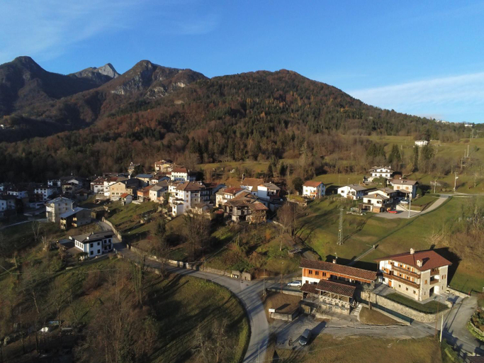 Others 5, La Farie, Udine