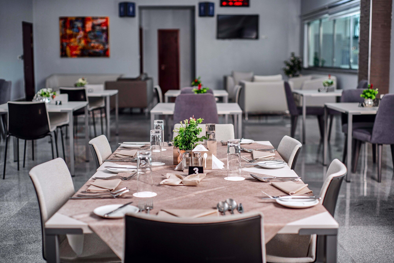 Food & Drinks 5, Sami Court Airport Hotel Abuja, AbujaMun