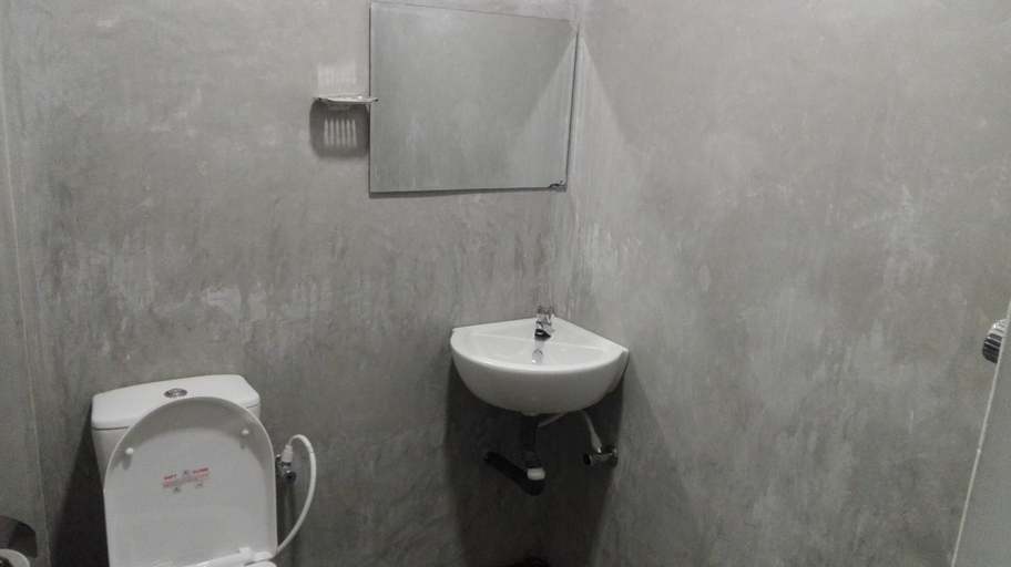 Bathroom 3, Mango Roots, Attanagalla