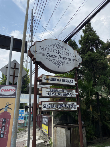 Exterior & Views 5, Classic Homestay Mojokerto, Mojokerto