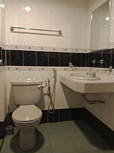 Bathroom 3, GLORY BEACH PRIVATE APARTMENT , Port Dickson