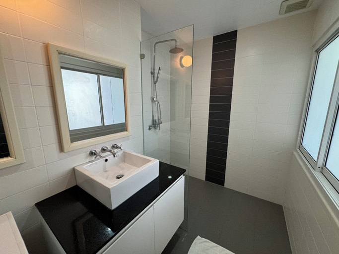 Bathroom 4, The ClubHouse Residence by PSR, Pattaya