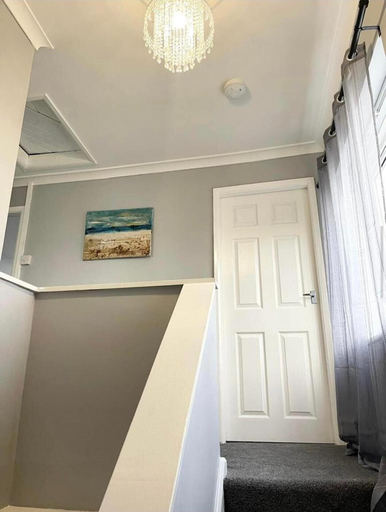Others 5, Remarkable 3-bed Apartment in Newport, Newport