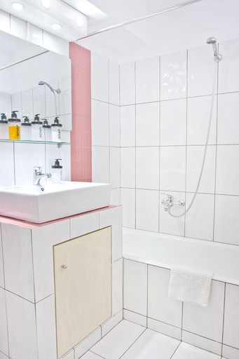 Bathroom 4, SilkFab Apartments, Attica