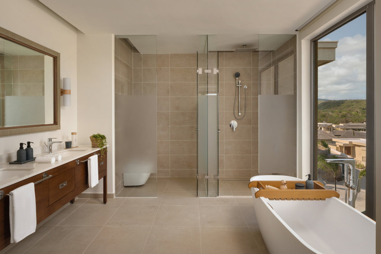 Bathroom 5, Six Senses La Sagesse