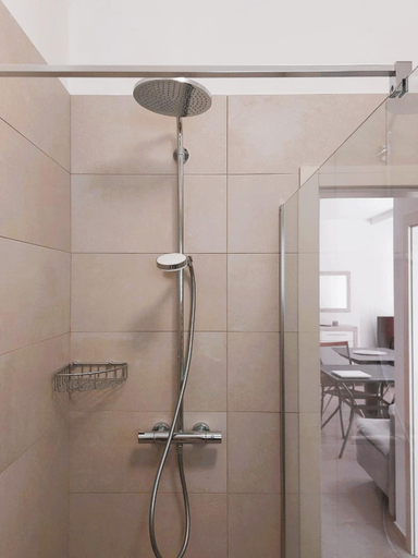 Bathroom 4, Arte Oliva, Šibenik