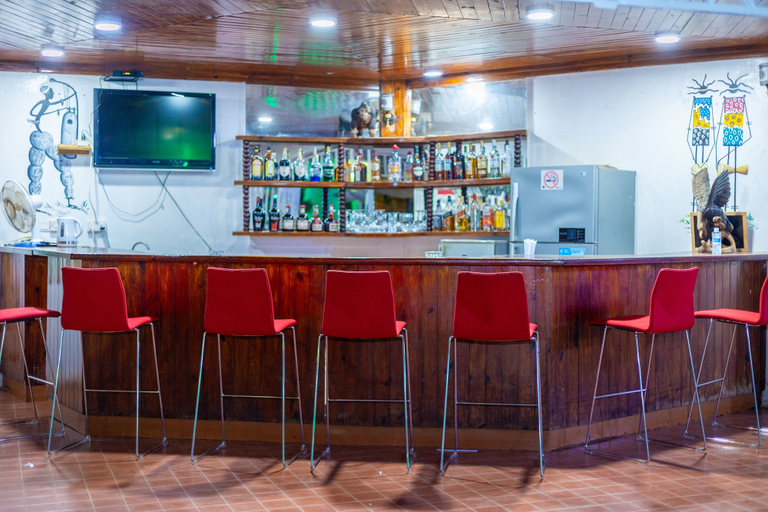 Food & Drinks 5, Sarge's Hotel, Kombo Saint Mary