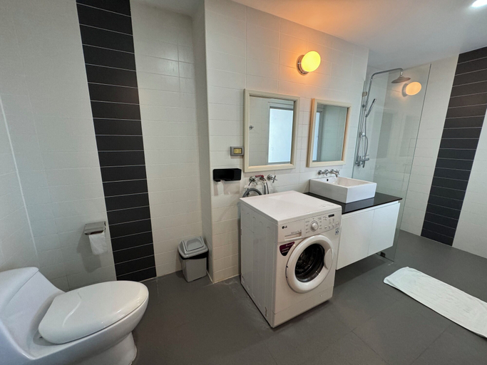 Bathroom 4, The ClubHouse Residence by PSR, Pattaya