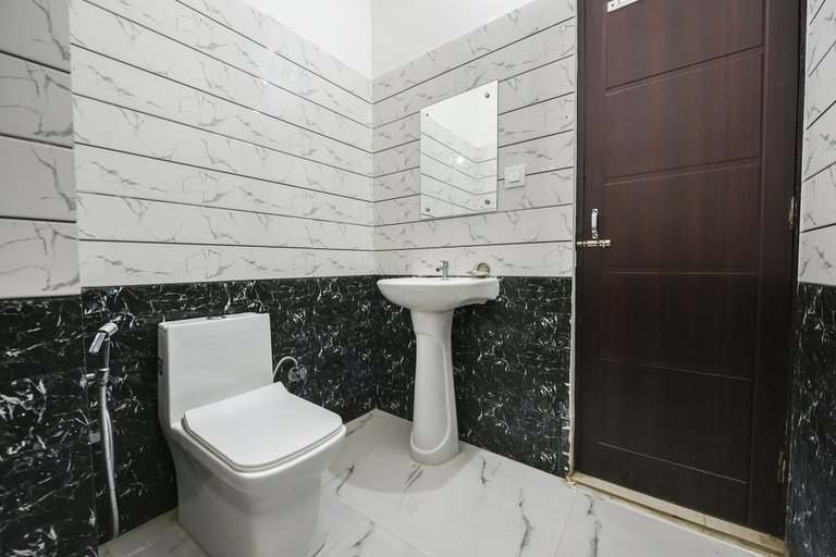 Bathroom 3, Fabexpress D Oreal, Dehradun