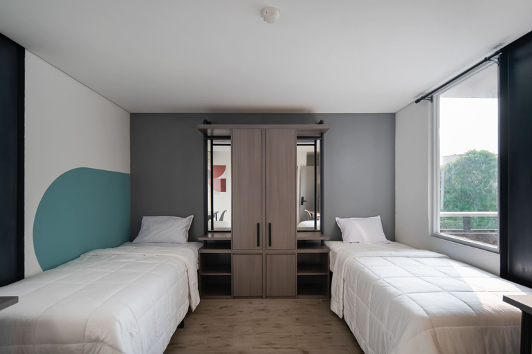 Bedroom 12