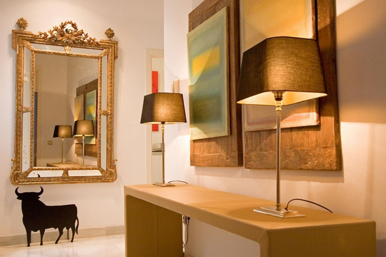 Lobby 3, Toreros de Sevilla 5 pax, Sevilla