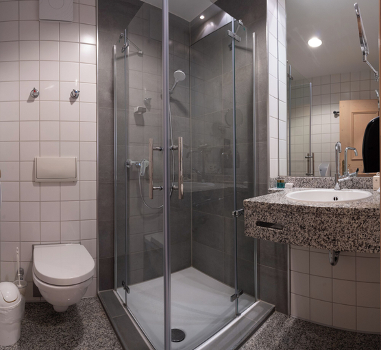 Bathroom 4, Deutenhof Hotel & Restaurant, Kelheim