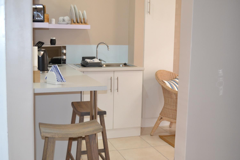 Others 2, Caulfield Self Catering Apartment #SOLAR ENERGY - NO LOADSHEDDING, Nelson Mandela Bay