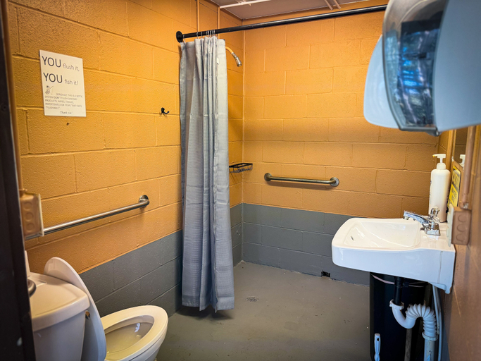 Bathroom 2, Boyer's Pond Campground, Somerset
