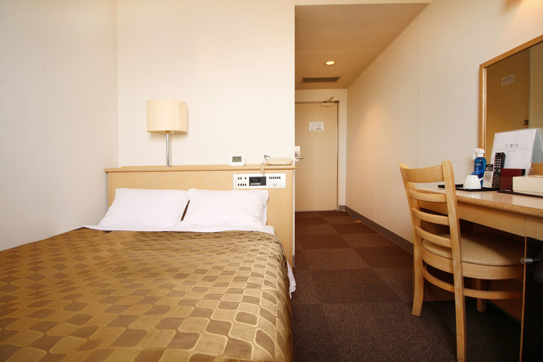 bedroom 12
