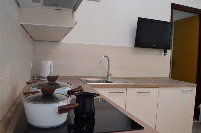 Others 5, Lovely 1-bedroom Apartment Venilia Rudin, Preko