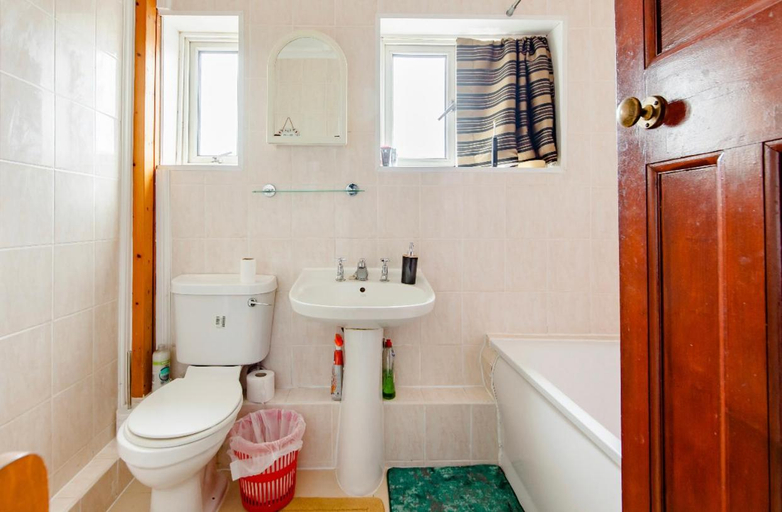 Bathroom 3, House 220, London