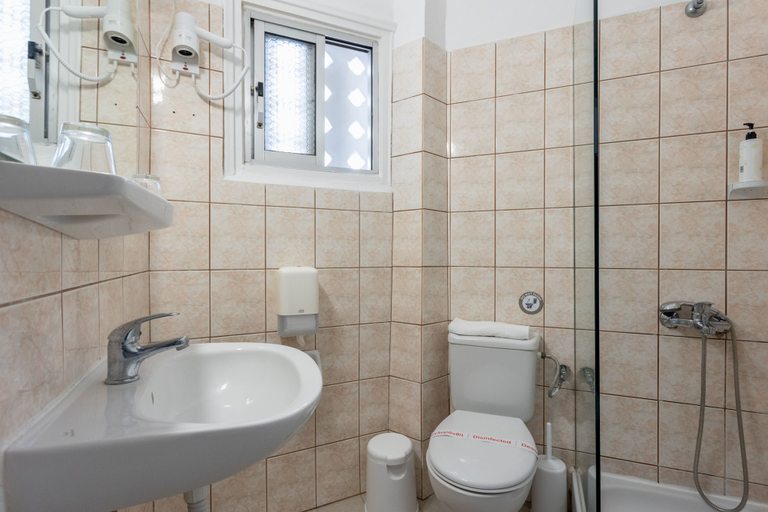 Bathroom 5, Hotel Bretagne, Ionian Islands