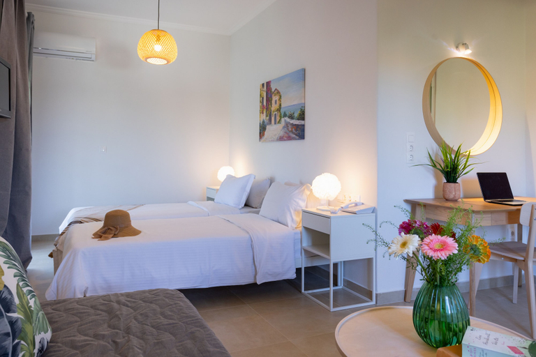 Bedroom 4, Hotel Bretagne, Ionian Islands