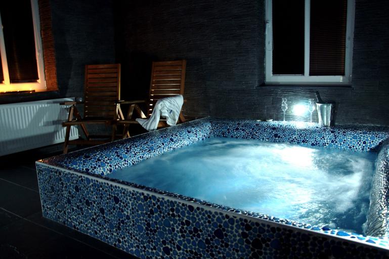 Jetted tub 4, Hotel Chata Orlik all inclusive, Trutnov