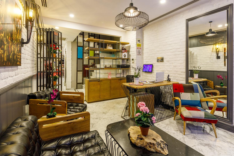 Public Area 3, La porte de Taksim, Beyoğlu