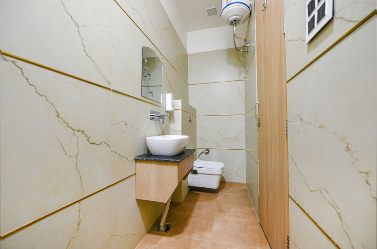 Bathroom, Fabhotel Prime The Posh, Amritsar
