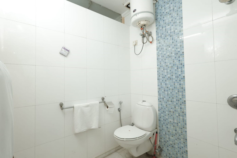 Bathroom 3, Room in B&B - Bed And Breakfast cum Home Stay, Delhi