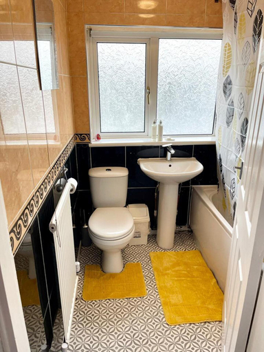 Bathroom, Remarkable 3-bed Apartment in Newport, Newport