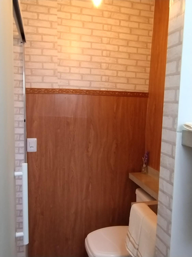 Bathroom 3, Recanto das Pedras hospedagem- Loft Container, São Thomé das Letras