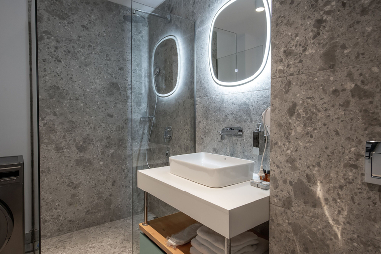 Bathroom 3, Urban Apartments 17 Executive Suits, Tbilisi