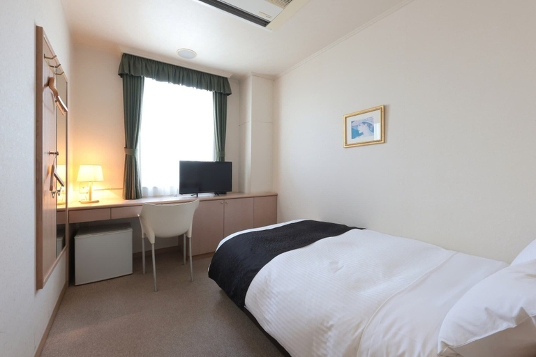 Bedroom, HOTEL LiVEMAX Numata GRANDE, Numata