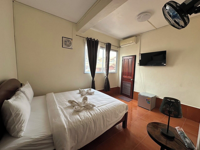 Bedroom 3, Champa Inn Hotel, Vangvieng