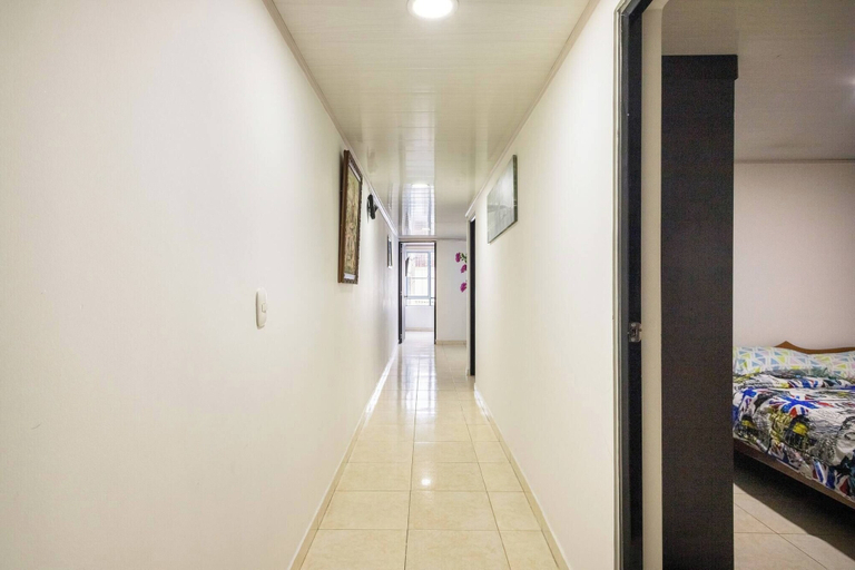 Others 4, Apartamento Ynj Núm 2, Santafé de Bogotá