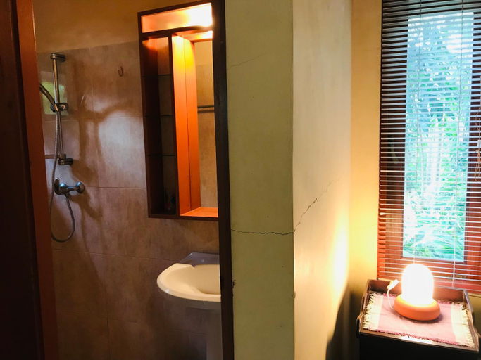 Bathroom 4, Swarnapaya résidence, Bentota