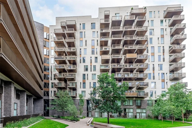 Exterior & Views 2, Lovely 1-bed Apartment in London, London