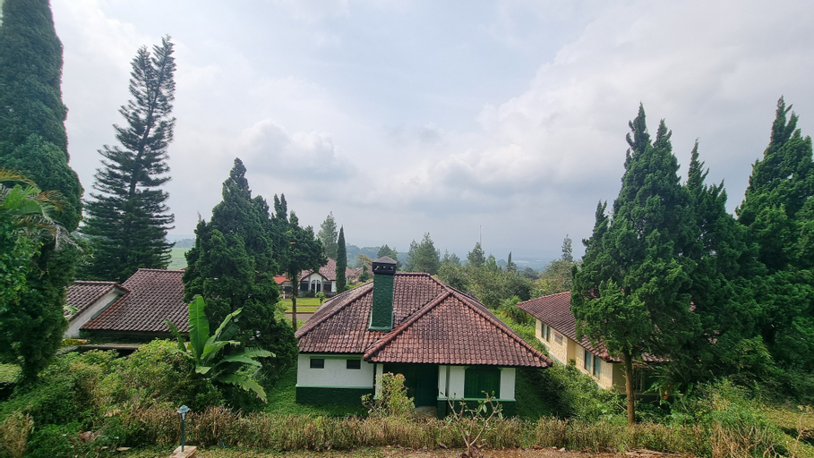 Exterior & Views 15