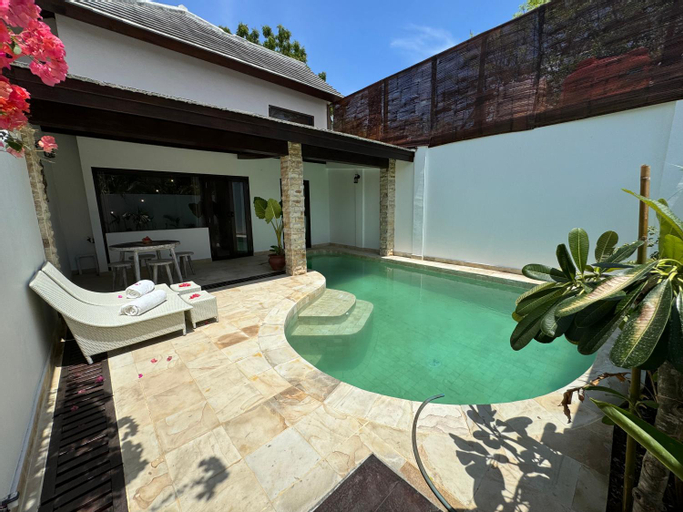 Swimming Pool 12