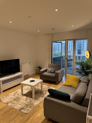 Others 5, Lovely 1-bed Apartment in London, London