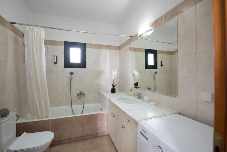 Bathroom 2, Portela Homes Kapsali, Crete