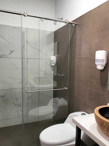 Bathroom 3, Hotel el cordobés, Marinilla