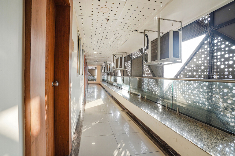 Bathroom, Fabhotel Hk Villa, Vadodara