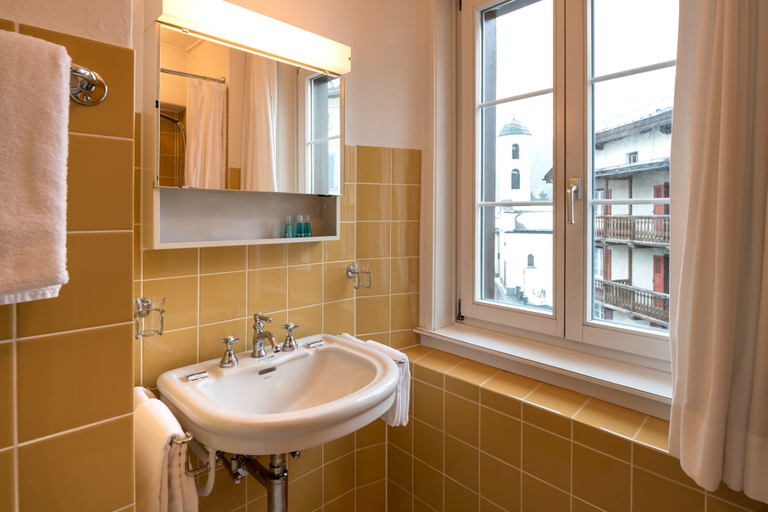 Bathroom 3, Hotel Post, Albula