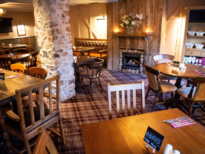 Food & Drinks 4, The Exeter Inn, Devon