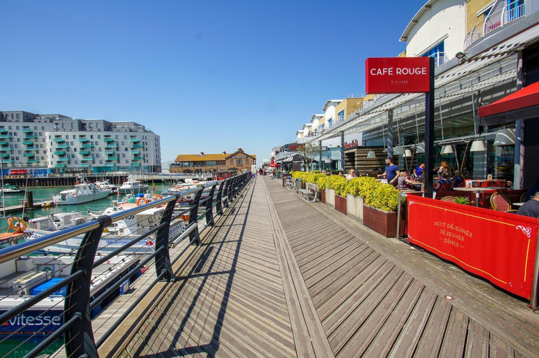 Food & Drinks, Orion Marina Sea View | by Brighton Holiday Lets, Brighton and Hove