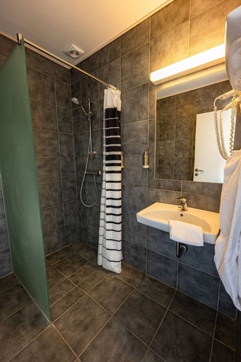Bathroom 3, Hotel Gjerrild Kro, Norddjurs