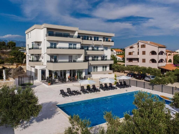 Exterior & Views 2, Boutique Hotel IVY'Z, Novalja