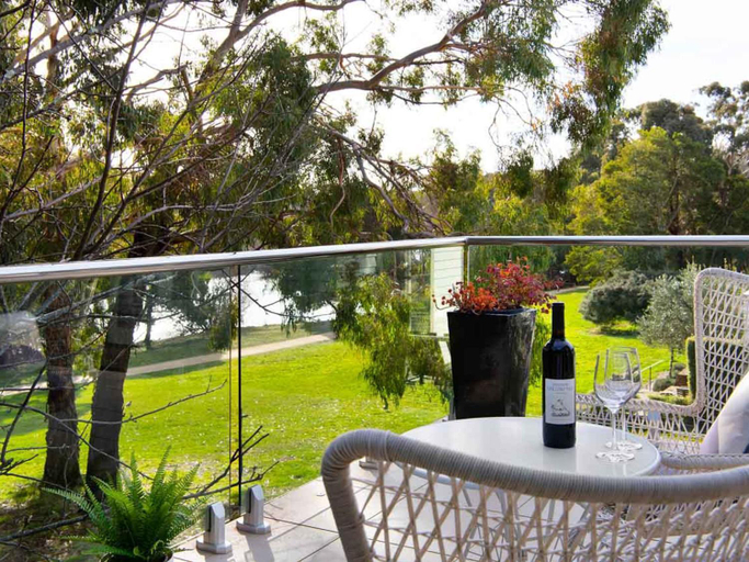 Others 5, Lake Como Villa - Lake Daylesford on your doorstep, Hepburn - East